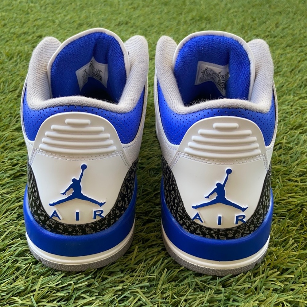 Air Jordan 3 Retro - Picture 3 of 5